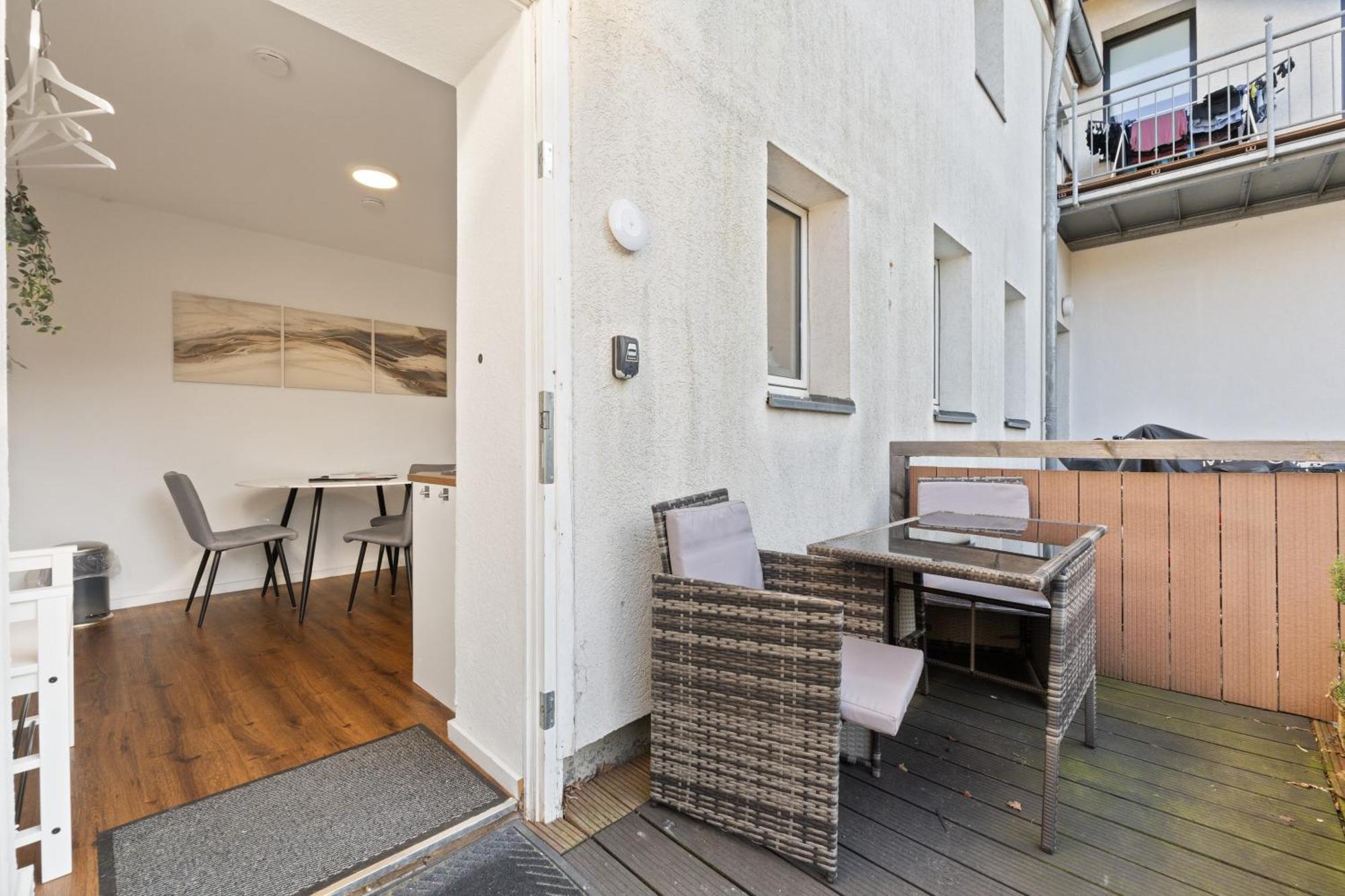 Modernes Apartement Am Rhein In Ruhiger Lage Cologne Exterior photo